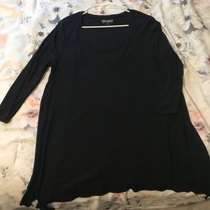 Simple Black Ribbed 3/4 Sleeve Comfy and Flowy Top